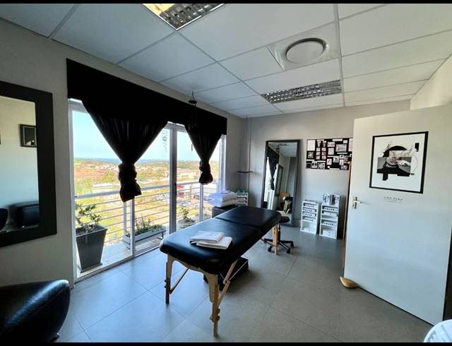 67M² OFFICE FOR SALE IN BALLITO CENTRAL